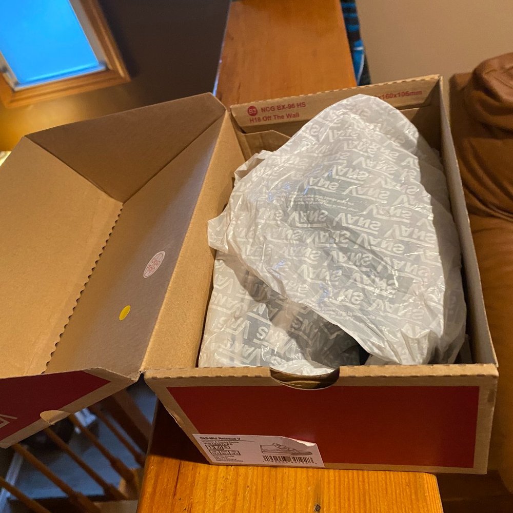 Vans Kids Old Skool V Black/White Kids Size 11 - Picture 8 of 9